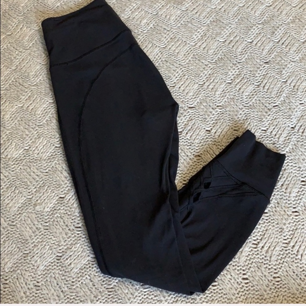 Lululemon high waisted black leggings 7/8